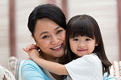 小马拉大车妈妈真实｜坚韧与智慧之光：揭秘“小马拉大车妈妈”的育儿奇迹-1