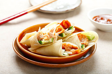 我和老婆的3p经历口述｜游戏奇缘：夫妻跨界合作，共创情感互动之旅