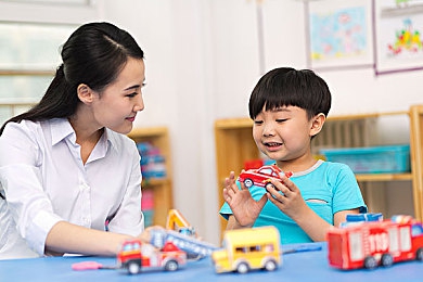 JuliaAnn与小伙子内谢｜奇幻大陆冒险记：勇敢少女与忠诚伙伴的奇幻之旅-2